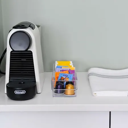 Appartement Cosmopolitan Comfort In 4a- By Misha's Place