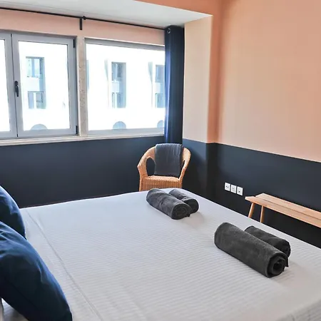 Cosmopolitan Comfort In 4a- By Misha's Place Apartment Lisbon